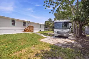 7904 Cadillac Ave, Hudson, FL 34667 - Photo 22