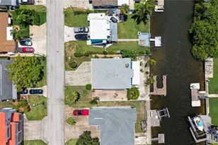 13337 Susan Dr, Hudson, FL 34667 - Photo 2