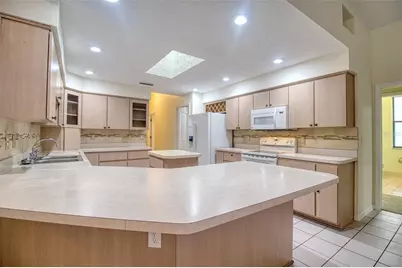 18608 Autumn Lake Boulevard, Hudson, FL 34667 - Photo 12