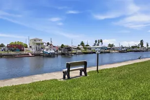 4678 Marine Pkwy, New Port Richey, FL 34652 - Photo 26