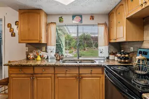 3415 Clydesdale Dr, Holiday, FL 34691 - Photo 4