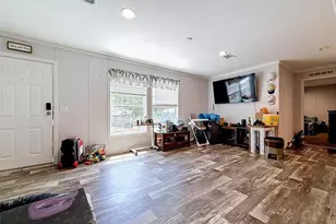 17721 Drayton St, Spring Hill, FL 34610 - Photo 10