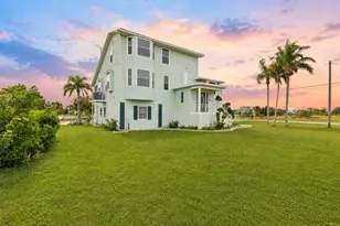 3302 Turks Cap Dr, Hernando Beach, FL 34607 - Photo 2