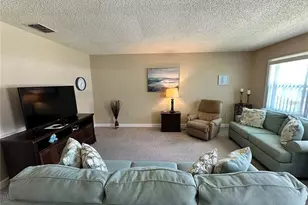 11725 Boynton Ln, New Port Richey, FL 34654 - Photo 2