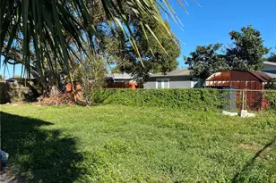 10018 Cherry Creek Ln, Port Richey, FL 34668 - Photo 8