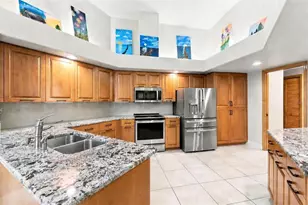 10307 Waters Edge Ct, Weeki Wachee, FL 34613 - Photo 10