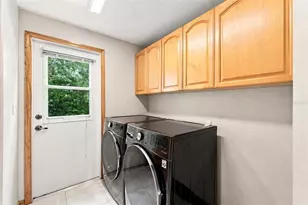 10307 Waters Edge Ct, Weeki Wachee, FL 34613 - Photo 28