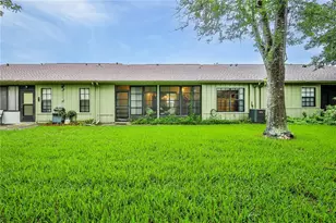 6591 Brambleleaf Dr, Spring Hill, FL 34606 - Photo 30