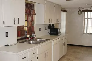 6001 Waycross Dr, Spring Hill, FL 34606 - Photo 4