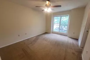 10024 Strafford Oak Ct, Tampa, FL 33624 - Photo 14