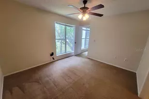 10024 Strafford Oak Ct, Tampa, FL 33624 - Photo 10