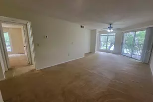 10024 Strafford Oak Ct, Tampa, FL 33624 - Photo 4