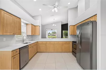 9257 Bonnie Cove Drive, Weeki Wachee, FL 34613 - Photo 16
