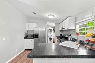 18051 Porsche Pl, Spring Hill, FL 34610 - Photo 14