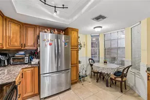 11512 Versailles Ln, Port Richey, FL 34668 - Photo 10