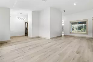 132 Gillian Dr, Spring Hill, FL 34609 - Photo 12
