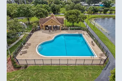 9186 Lake Chase Island Way, Tampa, FL 33626 - Photo 18