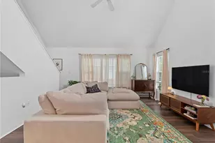 9186 Lake Chase Island Way, Tampa, FL 33626 - Photo 10