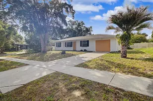 12368 Mayberry Rd, Spring Hill, FL 34609 - Photo 4