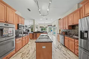 9723 Yeshua Way, Tampa, FL 33618 - Photo 20