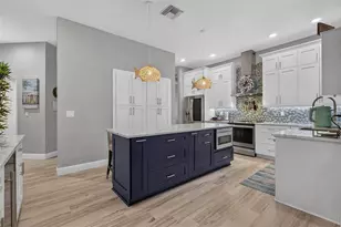 10017 Scarlett Ct, Weeki Wachee, FL 34613 - Photo 18