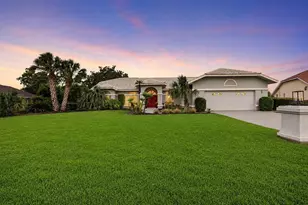 10017 Scarlett Ct, Weeki Wachee, FL 34613 - Photo 4