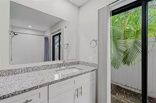 2475 Gulf Breeze Cir, Palm Harbor, FL 34683 - Photo 12