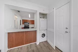 643 Haven Pl, Tarpon Springs, FL 34689 - Photo 4