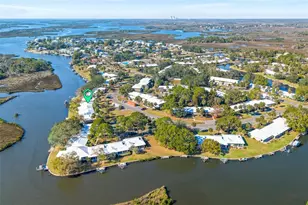11568 W Bayshore Dr, Crystal River, FL 34429 - Photo 1