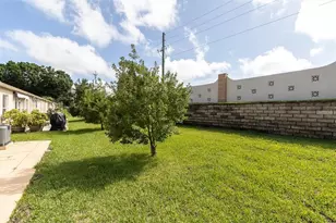 11436 Versailles Ln, Port Richey, FL 34668 - Photo 26