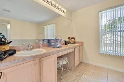 25724 Frith Street, Land O Lakes, FL 34639 - Photo 36