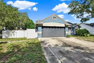 1427 Bay View St, Tarpon Springs, FL 34689 - Photo 4