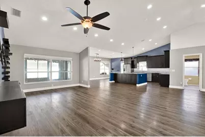 1427 Bay View Street, Tarpon Springs, FL 34689 - Photo 8