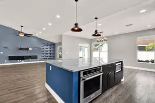 1427 Bay View St, Tarpon Springs, FL 34689 - Photo 20