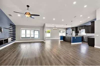 1427 Bay View Street, Tarpon Springs, FL 34689 - Photo 8