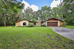 18255 Lake Lindsey Rd, Brooksville, FL 34601 - Photo 1