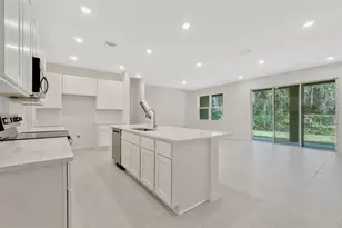 5213 Luisa Ct, Saint Cloud, FL 34771 - Photo 2