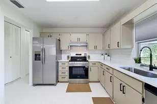 10819 Los Santos Dr, Port Richey, FL 34668 - Photo 10