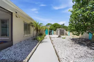 1403 Garden Ave, Tarpon Springs, FL 34689 - Photo 40