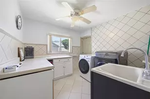 1403 Garden Ave, Tarpon Springs, FL 34689 - Photo 42