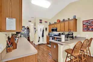 9086 Manchester St, Spring Hill, FL 34606 - Photo 14
