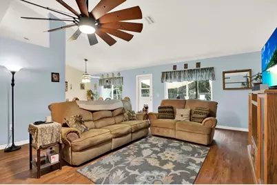 9086 Manchester Street, Spring Hill, FL 34606 - Photo 10