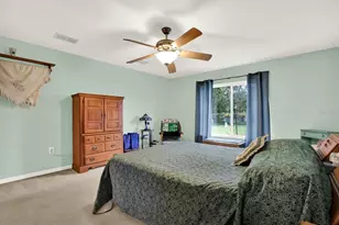 9086 Manchester St, Spring Hill, FL 34606 - Photo 20