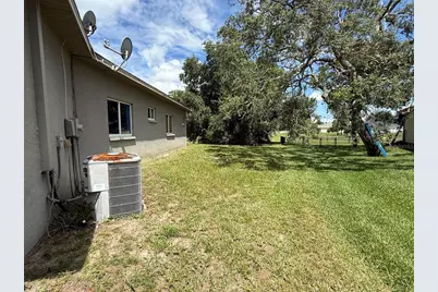 4045 Hanging Moss Loop, Spring Hill, FL 34609 - Photo 18