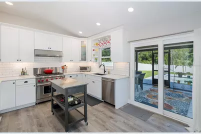 9503 Calle Alta, New Port Richey, FL 34655 - Photo 18