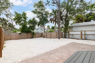 136 N Ring Ave, Tarpon Springs, FL 34689 - Photo 22