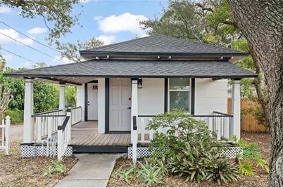 136 N Ring Avenue, Tarpon Springs, FL 34689 - Photo 4