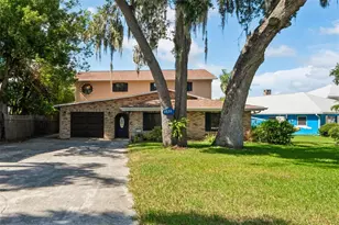 5531 Manatee Point Dr, New Port Richey, FL 34652 - Photo 1