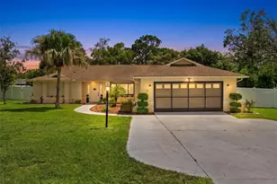 11201 Rainbow Woods Loop, Spring Hill, FL 34609 - Photo 18