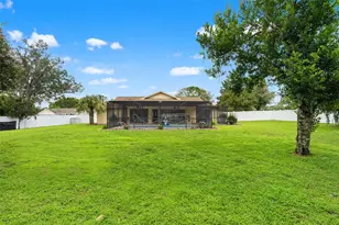 11201 Rainbow Woods Loop, Spring Hill, FL 34609 - Photo 20
